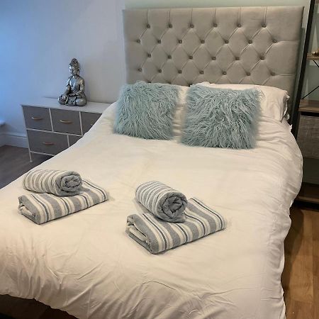 2 Bed Home From Home Apartment 41 Londres Exterior foto